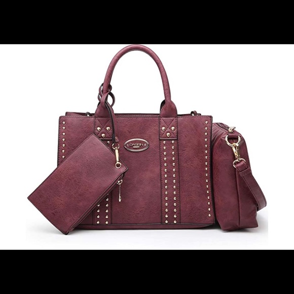 Purses - Picture 2 of 12